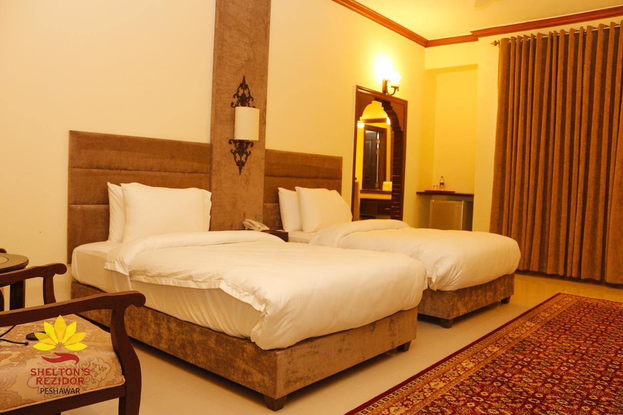Hotel Shelton'S Rezidor à Peshawar Extérieur photo
