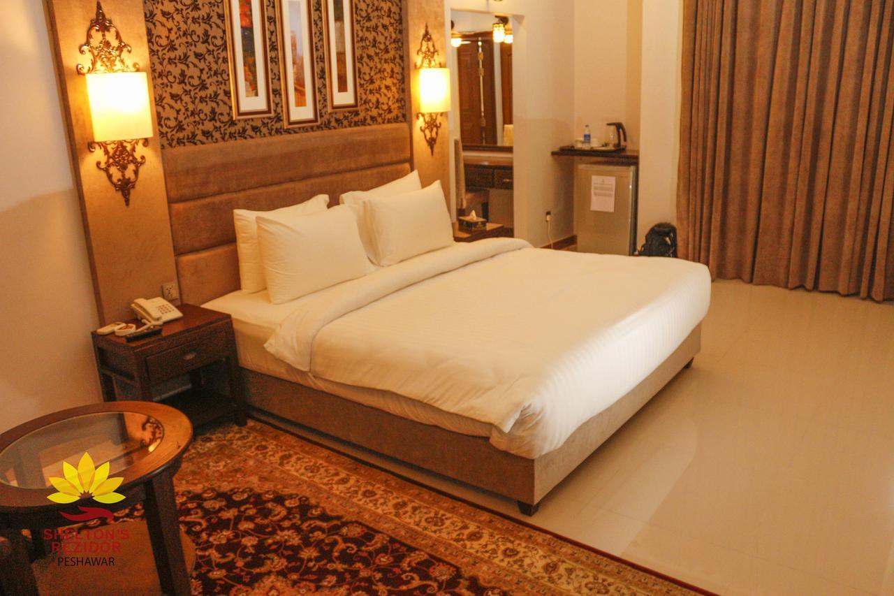 Hotel Shelton'S Rezidor à Peshawar Extérieur photo